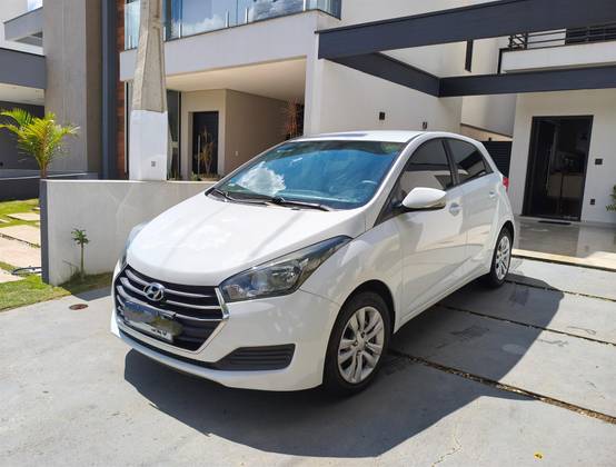 HYUNDAI HB20 1.6 COMFORT PLUS 16V FLEX 4P AUTOMÁTICO HYUNDAI HB20 1.6 COMFORT PLUS 16V FLEX 4P AUTOMÁTICO